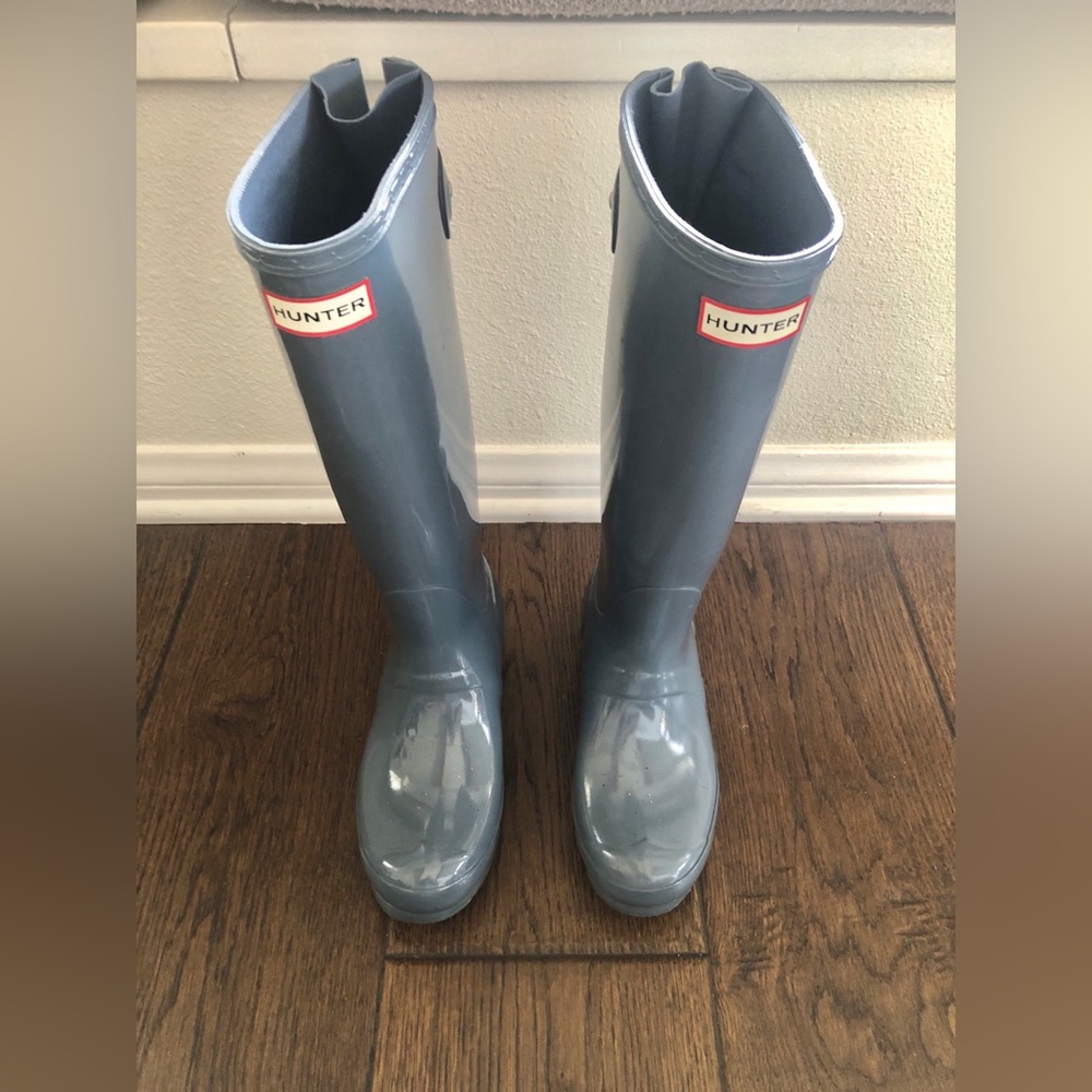 Women's light Blue Hunter Rain Boots size 6